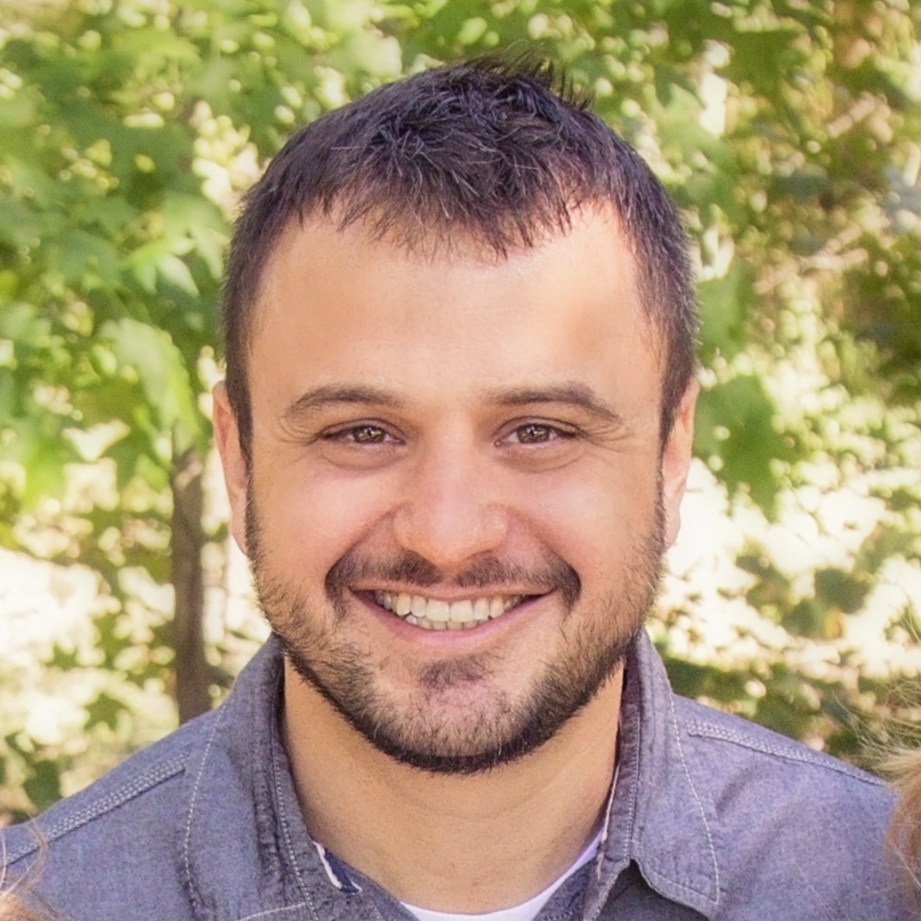 Dustin Holub
